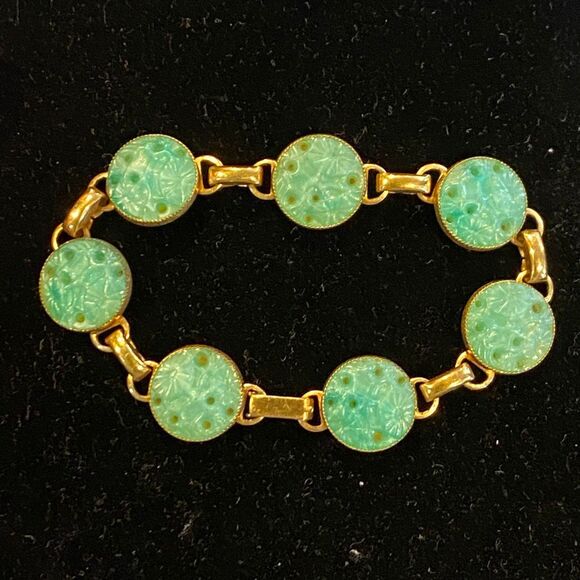 No Brand Jewelry - Vintage Czech Faux Peking Jade Floral Bracelet